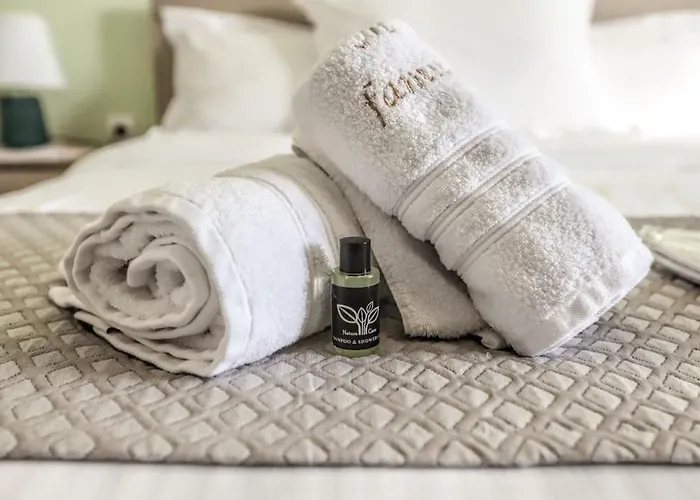 Del Sol #5 Meteora Luxurious Family * カランバカ